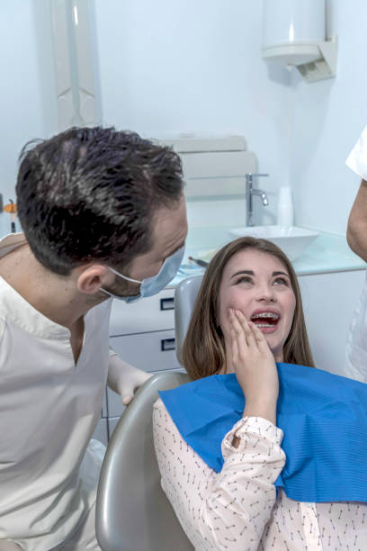 Best Broken or Cracked Tooth Emergency Dentist in Algonac, MI